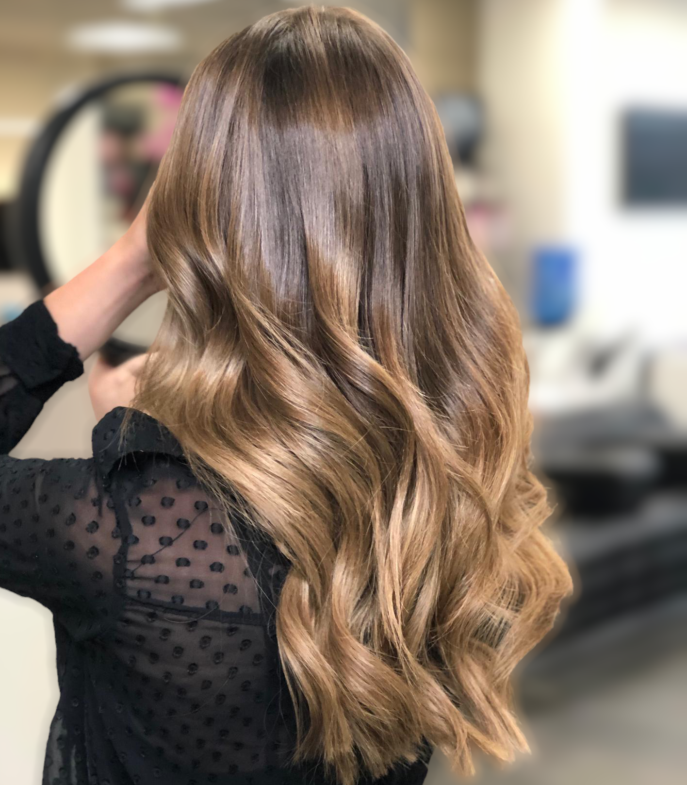 Model voor  LA Weaving / Invisible wefts 4/11/2024